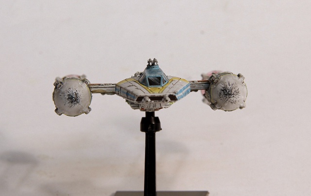 Y-Wing Bandai (petit format) 813766IMG2703