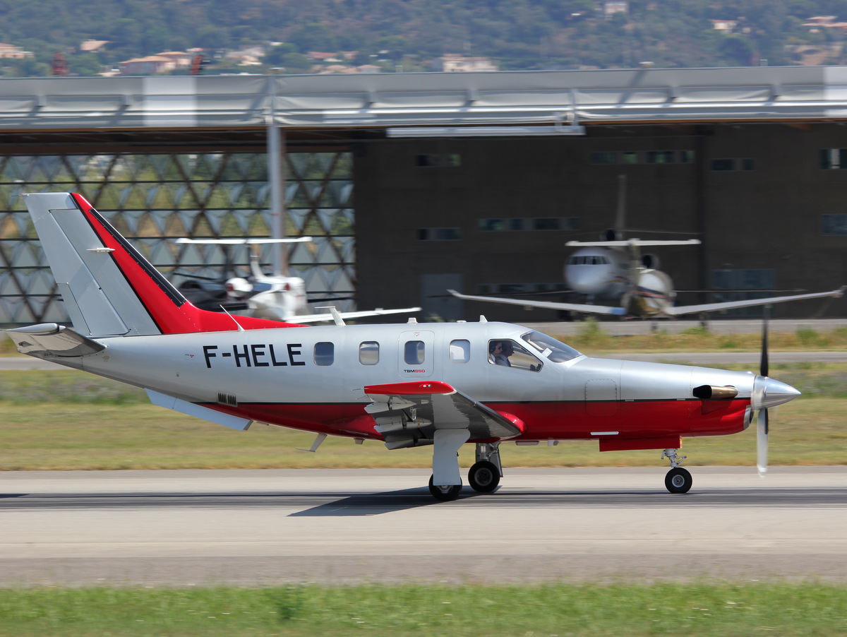 Aeroport Cannes - Mandelieu LFMD Aout 2014 - Page 2 820193IMG6064