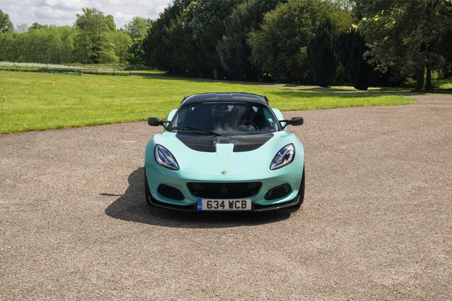 Pureté avec puissance : La nouvelle Lotus Elise Cup 250 822547Elise20Cup2025020Front