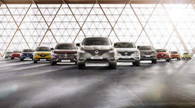 Au Mondial de l’Automobile de Paris, Renault redéfinit les références du véhicule électrique et dévoile une gamme entièrement renouvelée 8247018251216