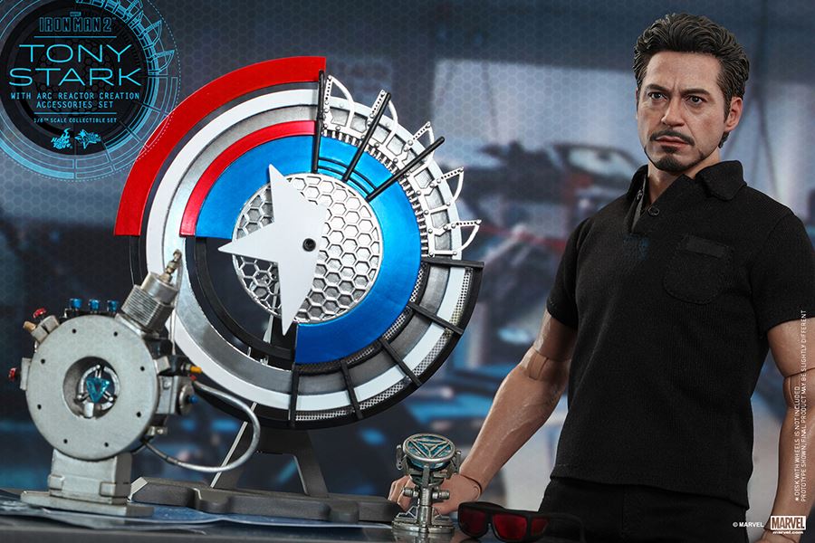 HOT TOYS - Iron Man 2 - Tony Stark with Arc Reactor Creation 825139106