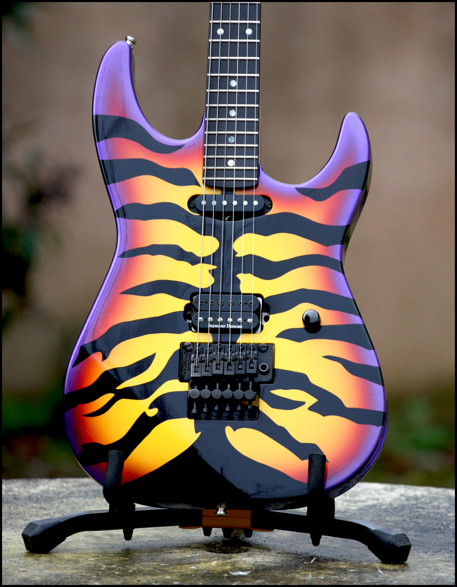 ESP George Lynch Sunburst Tiger - Décembre 1990 ^^ 82573243g2