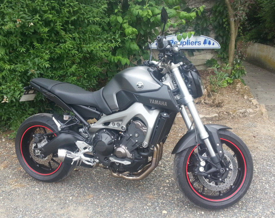 chaine - Photos de toutes les Yamaha MT-09 du forum ! :) - Page 25 828924YAxel