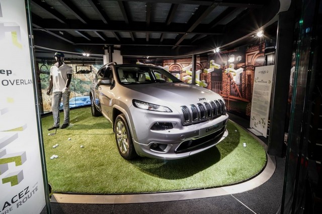 Nouvelle exposition Jeep® à MotorVillage : "Tracez votre propre route 830841CherokeeOverland1