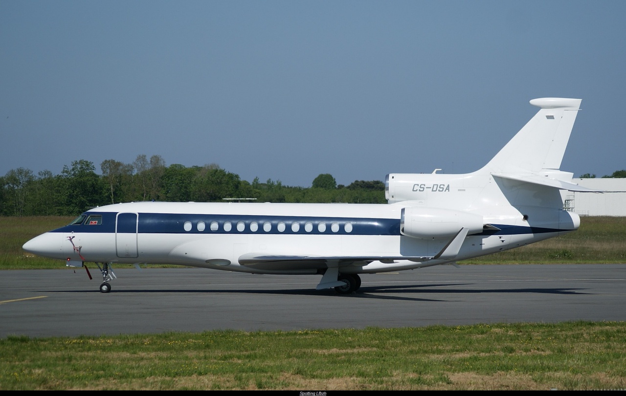 Falcon 7X NetJets Europe CS-DSA  + Boeing 737-8AS Ryanair EI-DPF le 18/05/2014 836429DSC03880