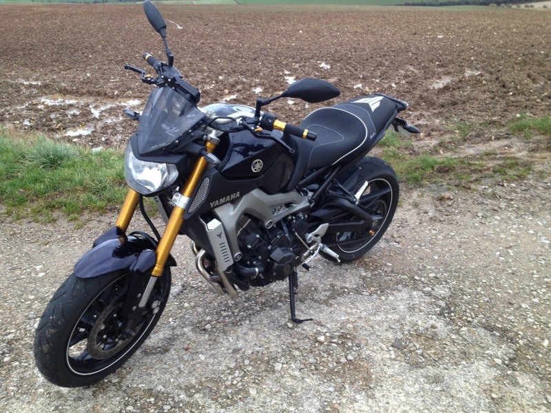 PLAQUE - Photos de toutes les Yamaha MT-09 du forum ! :) 838975YTex62DA