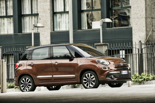 La Nouvelle Fiat 500L 846875170522FiatNew500LLounge01