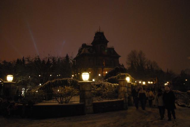 Disneyland sous la neige - Page 8 849546Photo026