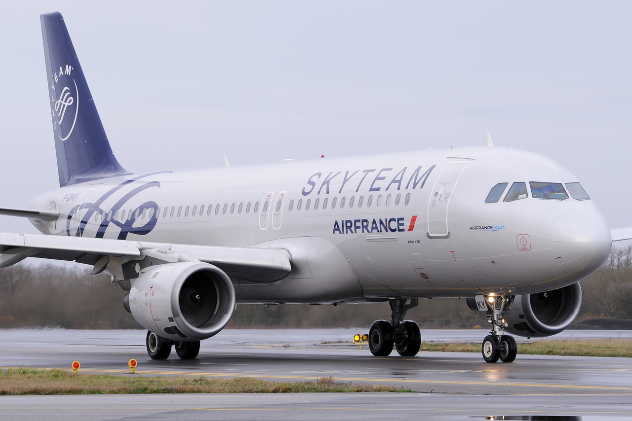 [F-GFKS & F-GFKY] A320 Air France Skyteam c/s - Page 2 852734DSC3802