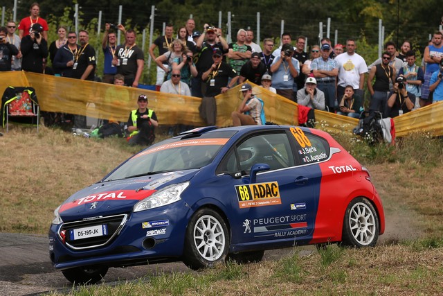 La Peugeot Rally Academy à domicile ! 86010457b5e0b8f02c0