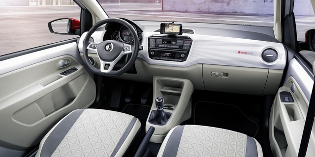 Volkswagen et BeatsAudio™ – Petites voitures au son époustouflant  861496hddb2016au00126