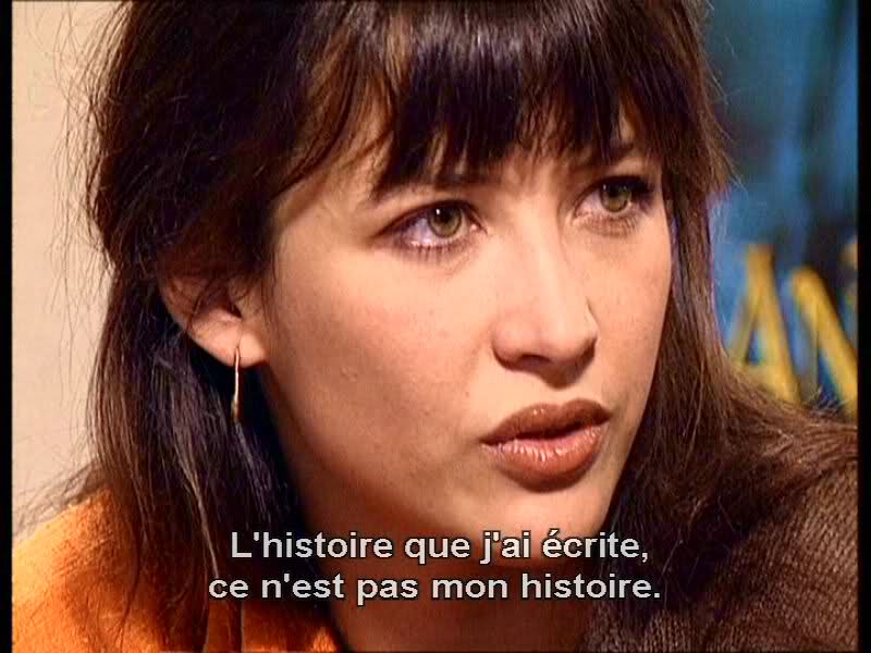 Sophie Marceau - Page 9 862272dentbc