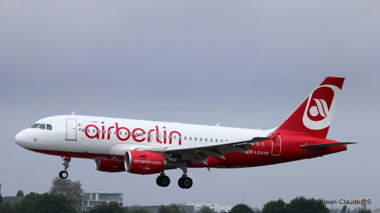 Air Berlin Airbus 319 OE-LOA le 30.05.13  877206IMG3493filtered