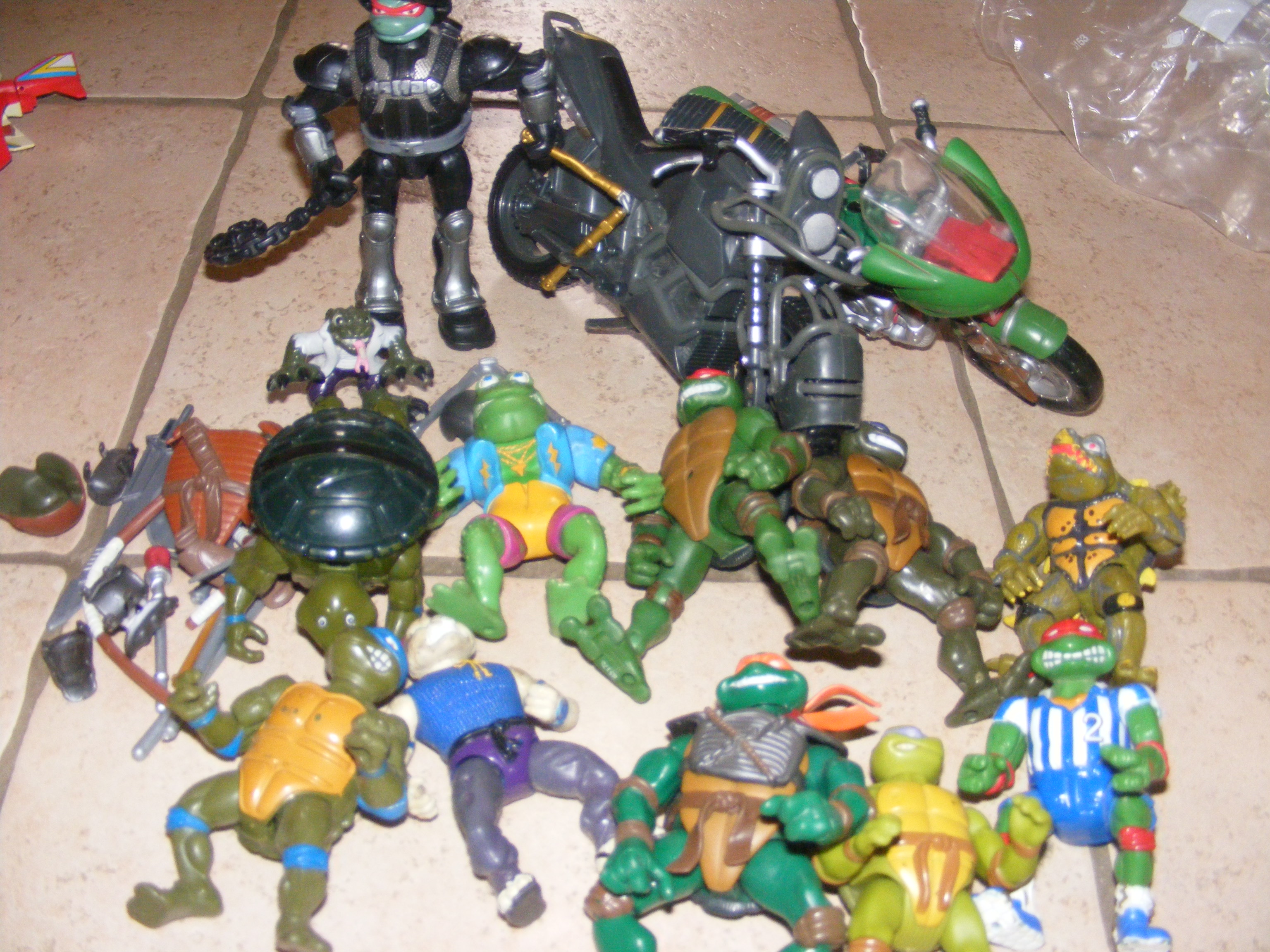Gros lot figurines et jouets anciens Maya l'abeille - Collection