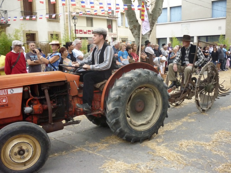 Défilé des vieux tracteurs 888135SENAS5Oct2014291