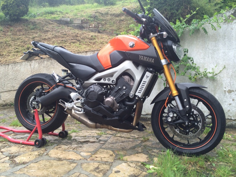 PLAQUE - Photos de toutes les Yamaha MT-09 du forum ! :) 888750YFred11