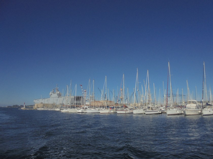 [Les Ports Militaires de Métropole] Visite de la rade de Toulon - Page 13 903104DSC03750