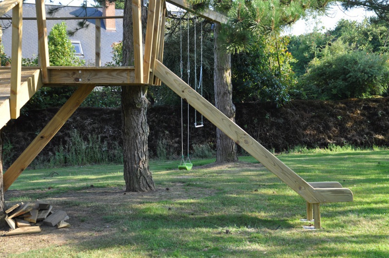 Projet de toboggant pour la cabane dans les arbres de mon fils, vos idées? - Page 3 909088Cabane13