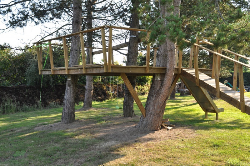 Projet de toboggant pour la cabane dans les arbres de mon fils, vos idées? - Page 3 922045Cabane16