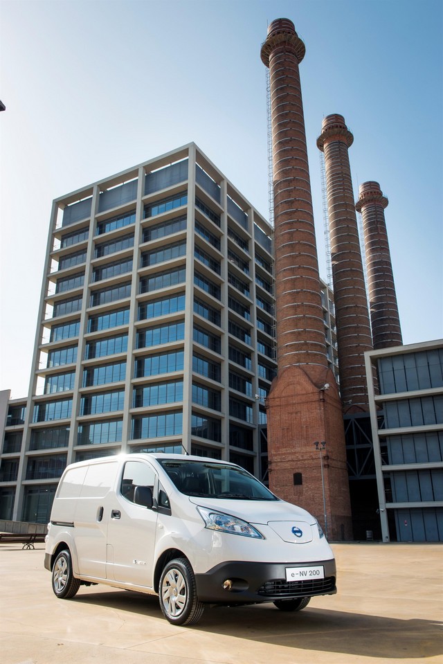 La production mondial du deuxième véhicule Nissan 100 % électrique débute à Barcelone 92360611623015