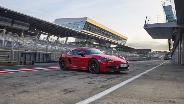 Conçu pour le design et la sportivité - les nouveaux modèles Porsche 718 GTS  934998high718caymangts2017porscheag