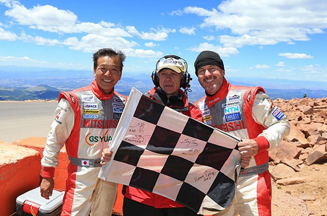 Pikes Peak 2014 : la MiEV Evolution III remporte les honneurs dans la catégorie Véhicules Electriques 938898main04051