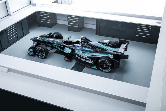 Jaguar Revient À La Compétition Avec La I-TYPE Et Son Equipe Composée D'Adam Carroll, Mitch Evans, Ho-Pin Tung et Panasonic 947665panasonicjaguarracingitypeaerial