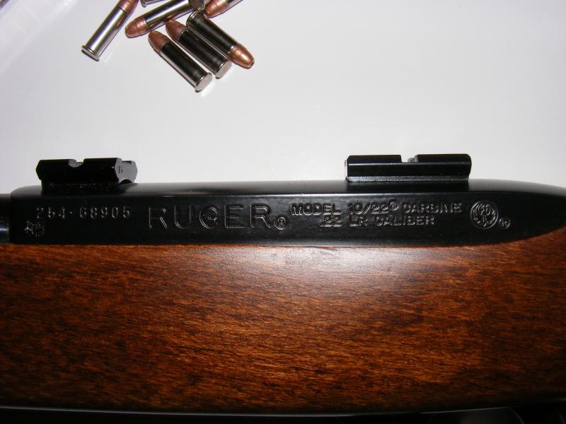 J' ai trouvé une perle rare Ruger 10/22 en 7 ième ! 957046Photo004