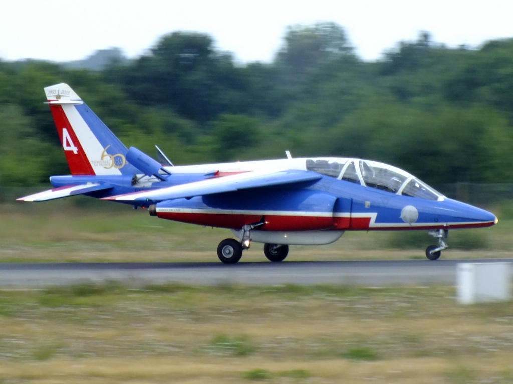 Spotting du 24/08/2013 : Patrouille de France + Transall + Cartouches dorrés - Page 2 966960Aoutn11258