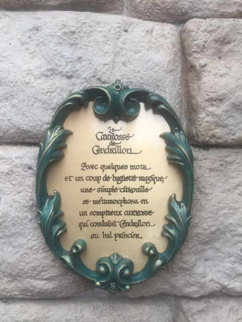 L'Auberge de Cendrillon (Disneyland Parc) - Page 4 9681692347197715591592241633145070183721300033113n