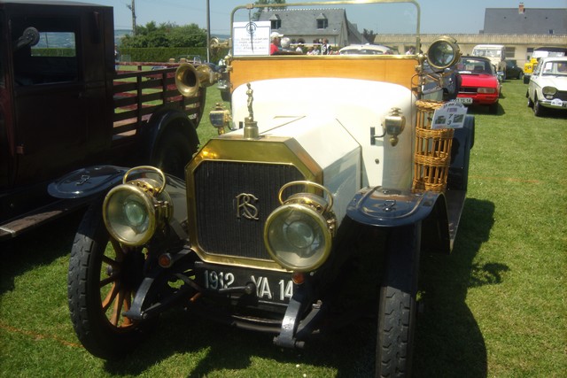 4ème festival vehicules anciens (landelles et coupigny 2009) 971493Jun02522