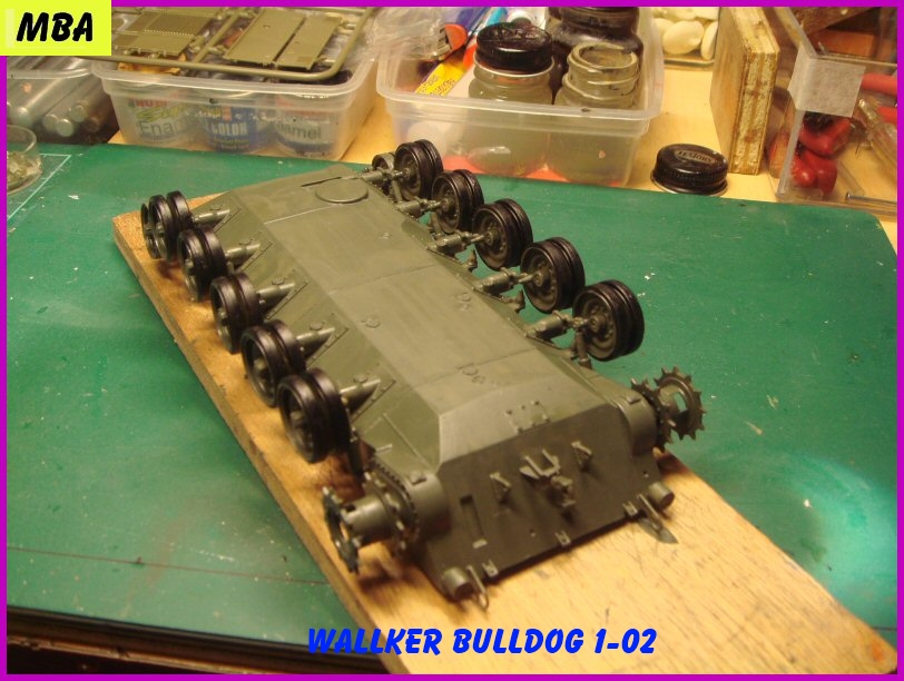  Le M41A3 light tank Wallker Bulldog au 1/35ème AFV club 974165WalterBulldog102