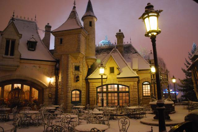 Disneyland sous la neige - Page 8 979836Photo099