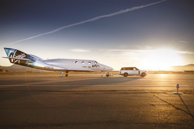  Land Rover a participé à la présentation Mondiale Du Nouveau Spaceshiptwo De Virgin Galactic 987168VGVSSUnityandRR003LowRes