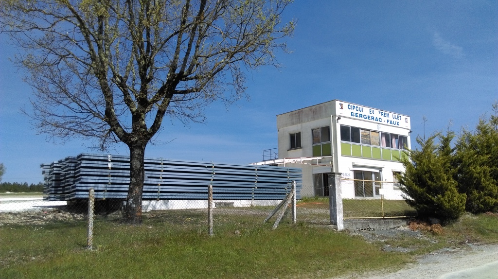 Circuit de Faux, Chronique d'une mort annoncée..... - Page 2 990247IMAG0342