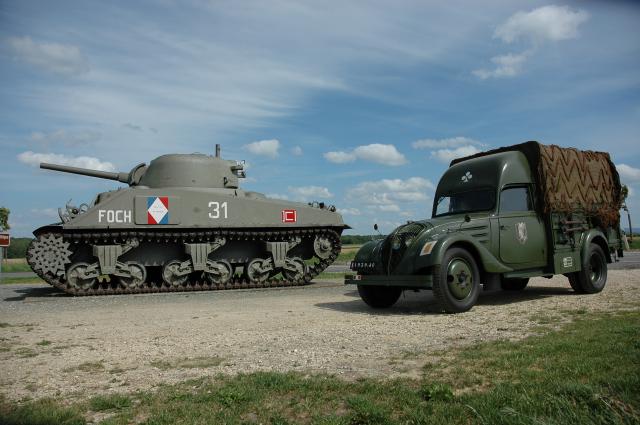 LES VEHICULES MILITAIRES PEUGEOT  - Page 4 994789DSC0595