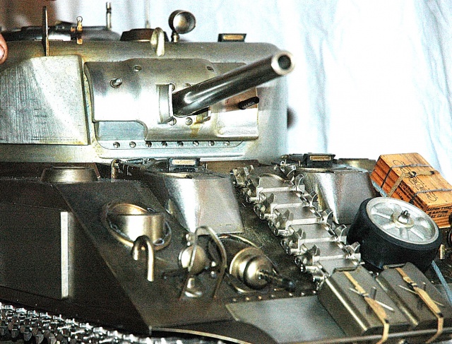 Sherman M4 A2   Travail d'Orfèvre Mécanique - Page 2 998932DSC0176