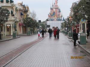 [Disneyland Paris] Découverte et enchantements d'une first timer (25-27 février) - Page 4 Mini_169374arriveDLP189