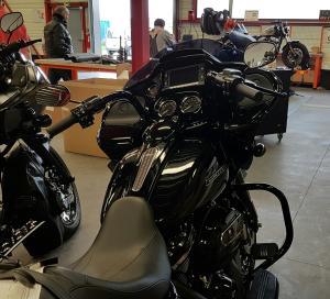 Passage du Fatboy au Road Glide - Page 2 Mini_2677692017102515265501