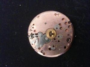  [Le TOPIC des demandes d'IDENTIFICATION et RENSEIGNEMENTS de montres est ICI] Mini_278943IMG1009