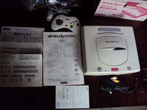 [Vds] Console Sega Saturn blanche JPN complete en boite + 2 jeux Mini_489636DSC03754