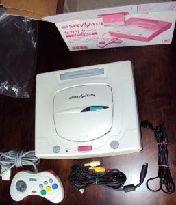 [Vds] Console Sega Saturn blanche JPN complete en boite + 2 jeux Mini_958453DSC03752