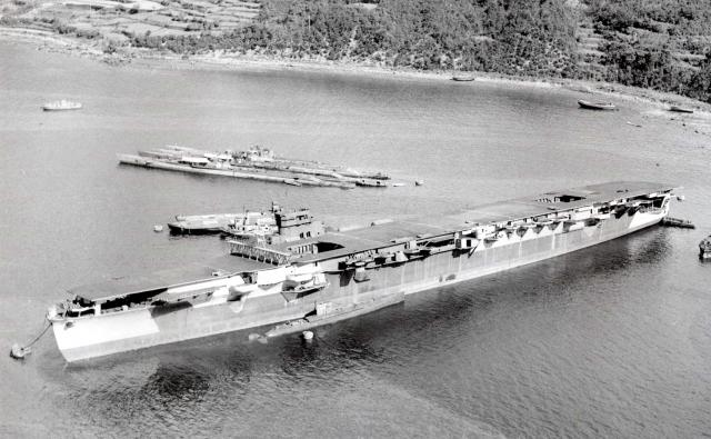 JAPON PORTE-AVIONS CLASSE UNRYU 375498Japanese_aircraft_carrier_Kasagi