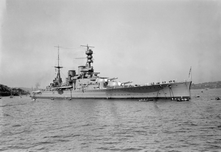 ROYAL NAVY CROISEURS DE BATAILLE CLASSE RENOWN 379600HMS_Repulse_Sydney