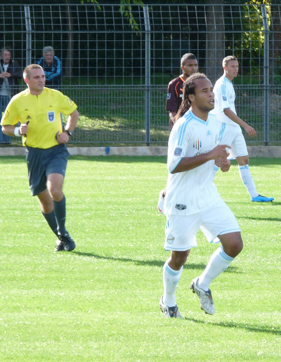 L"OLYMPIQUE DE MARSEILLE SORT ENFIN DE SA RESERVE!!!! - Page 3 379751P1010808