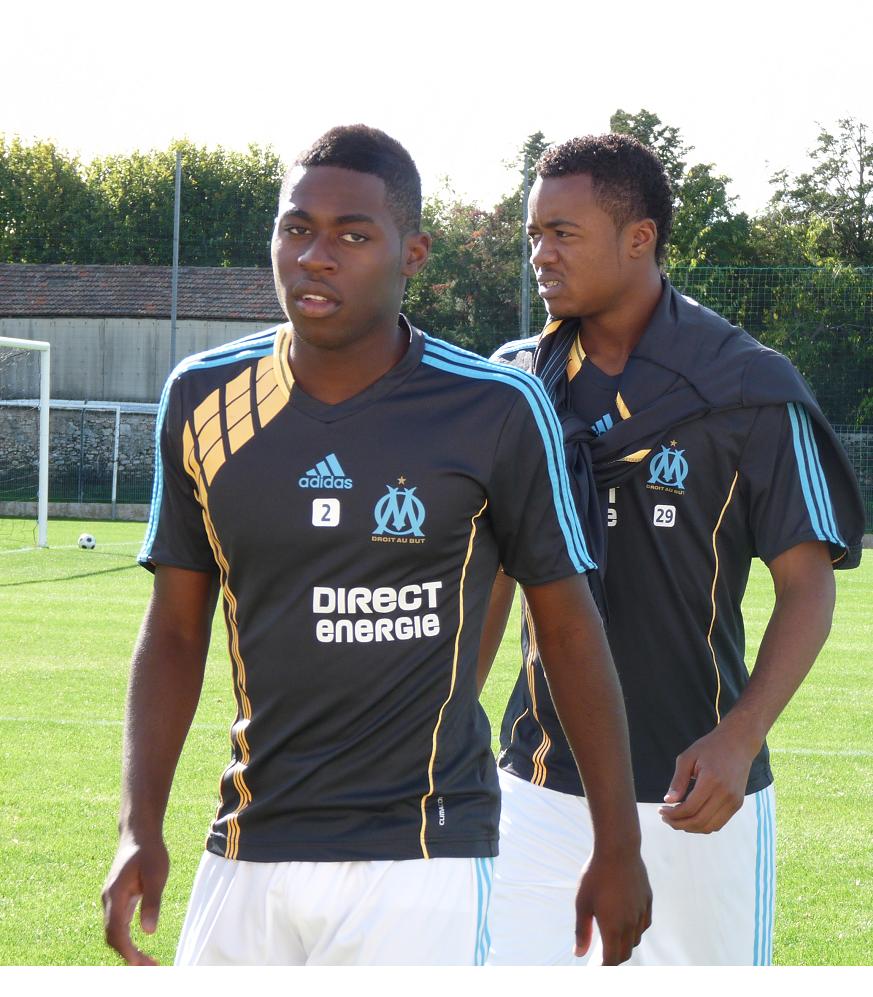 L"OLYMPIQUE DE MARSEILLE SORT ENFIN DE SA RESERVE!!!! - Page 3 413266P1010772