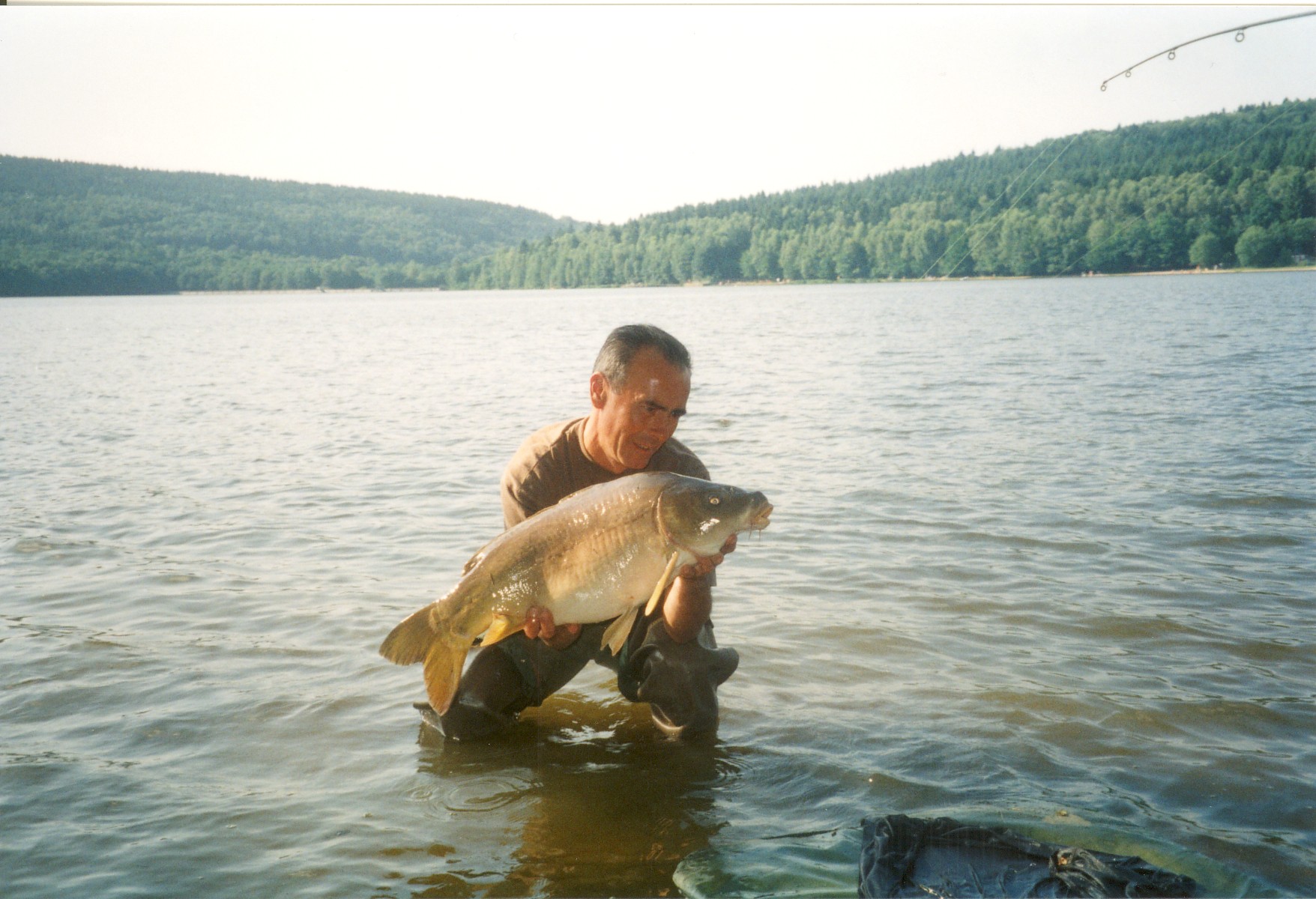 Photo de poisson du lac des vieilles forges - Page 3 666979carpe_2_037