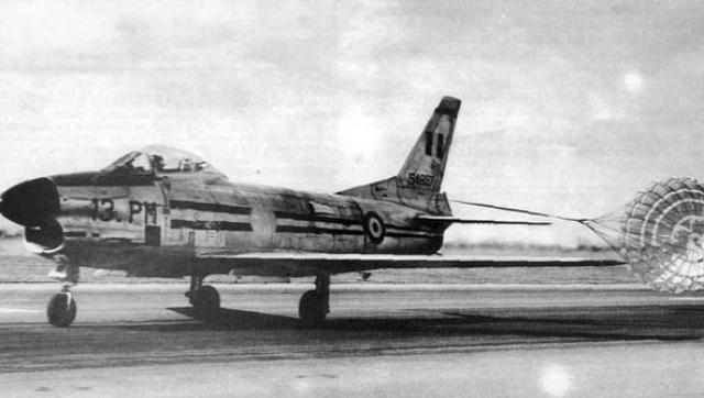 ROYAUME D'ECOSSE - Page 6 810287F86K_Sabre_1