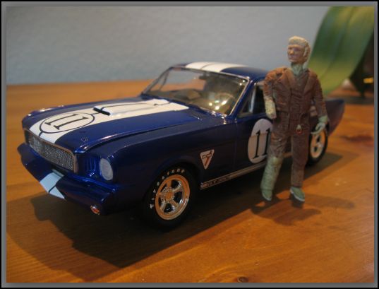 Mustang shelby GT350 et la figurine fait maison qui va avec 878759Capturerj1