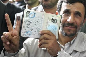 Election en Iran : Mahmoud Ahmadinejad réélu 898239h_9_ill_1206423_82d1_161660